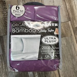 🌸. #1439-75.  Bamboo queen sheets
